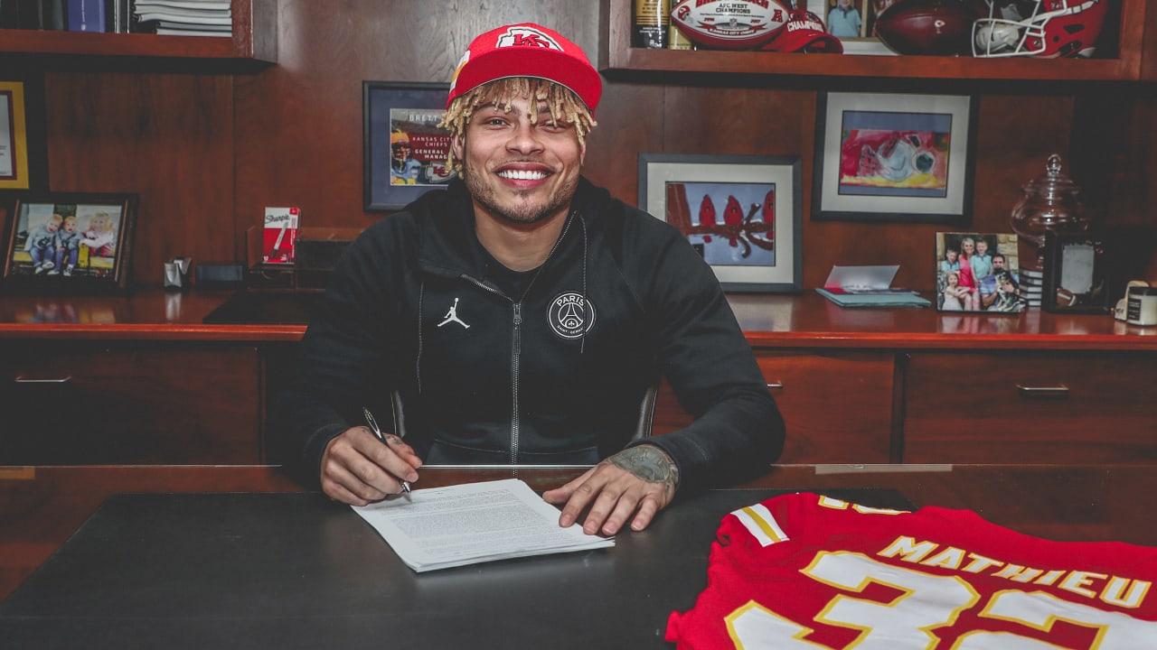 Kansas City Chiefs Tyrann Mathieu Autograph Signing 9-10-2019