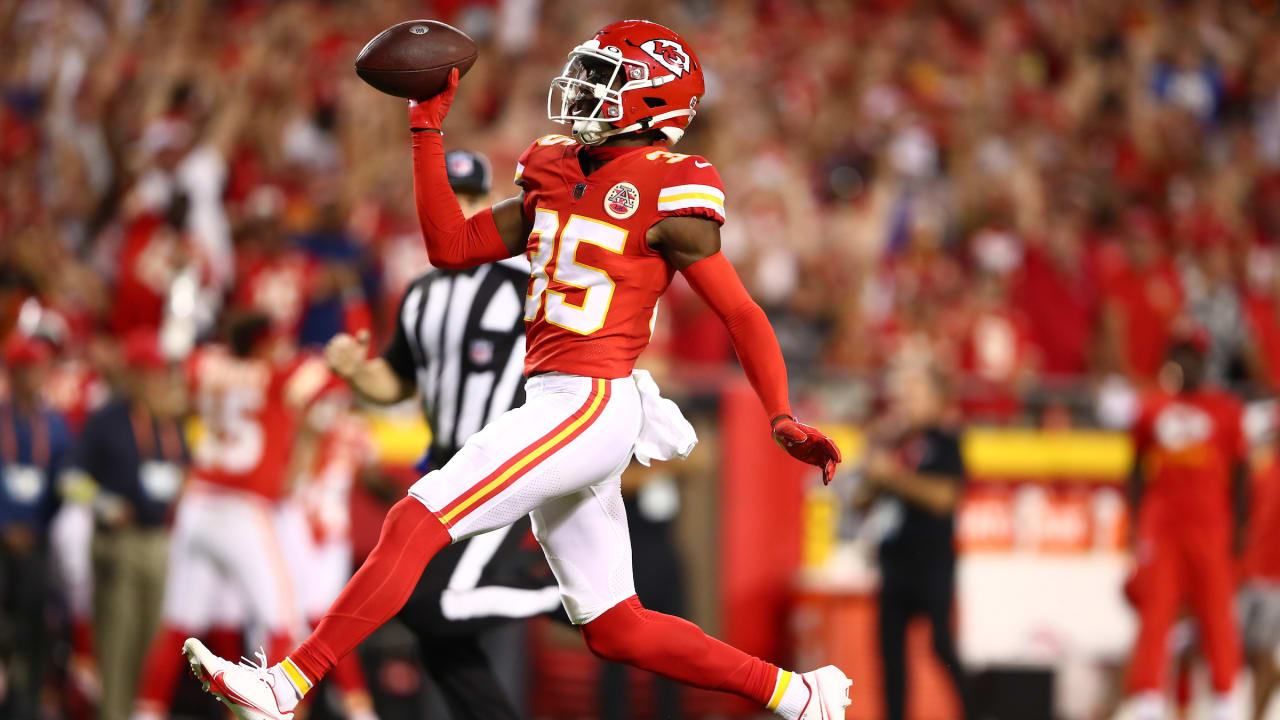 Chiefs Defeat Chargers, 27-24, in Thrilling Thursday Night Football Comeback