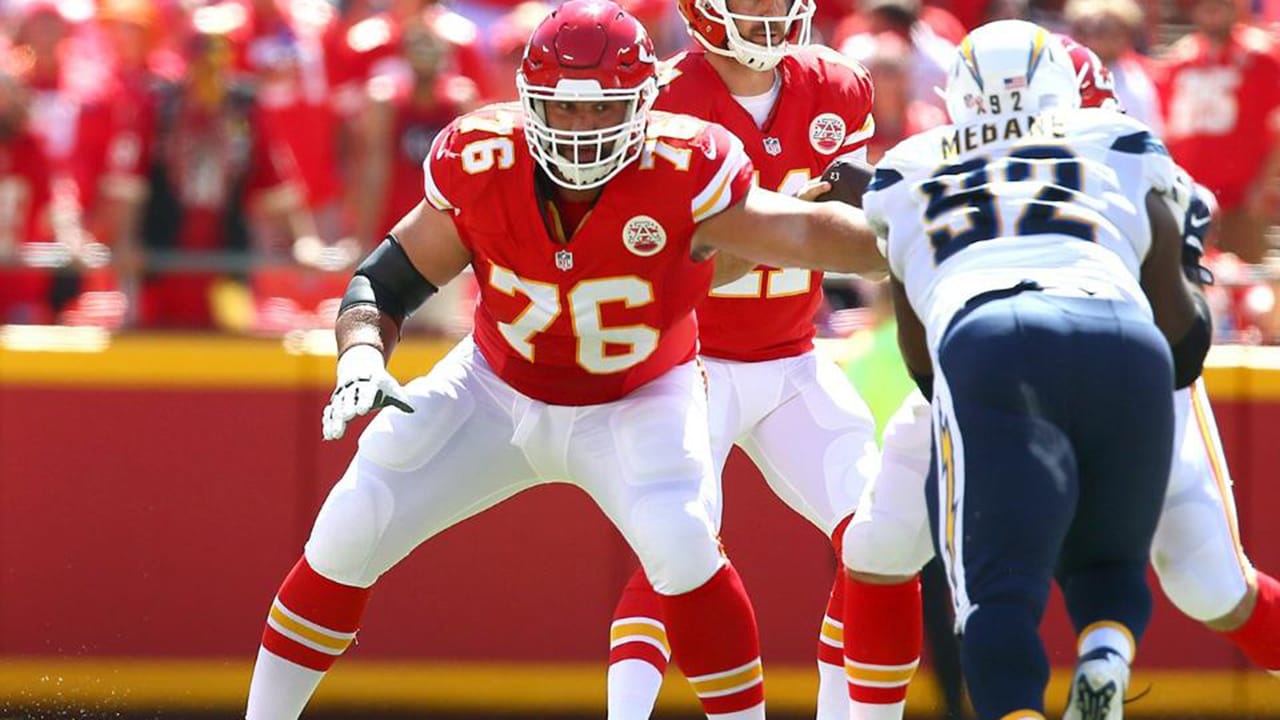 Kansas City Chiefs take Canadian Laurent Duvernay-Tardif off injured list 