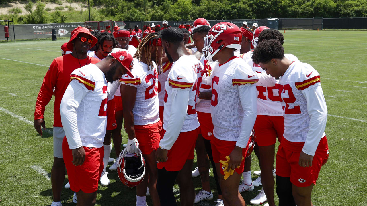 New-look Chiefs offensive line curating chemistry during offseason workouts