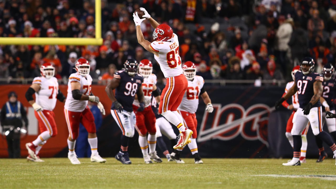 Travis Kelce Becomes Fastest Tight End to 500 Catches in NFL History