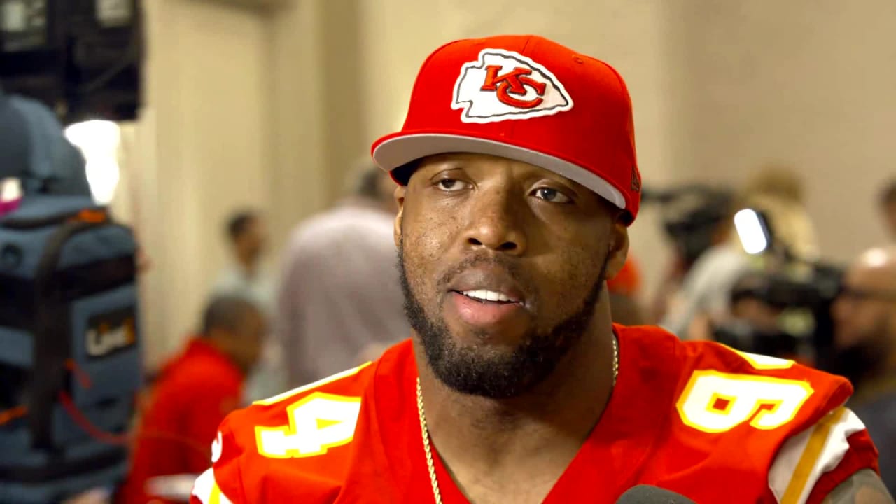 Just a pic of Chiefs legend Terrell Suggs. : r/KansasCityChiefs