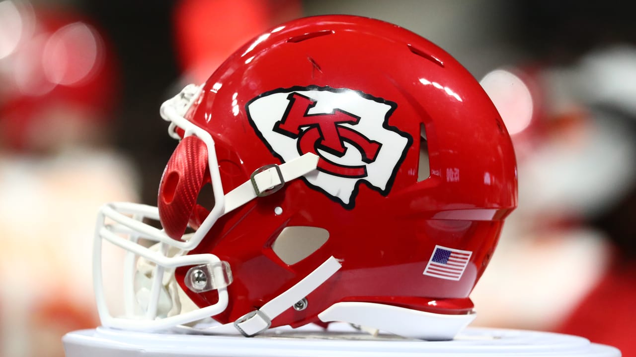 KC Chiefs sell $200 mobile-only season ticket in upper deck, Bud Light Game  Day Pass