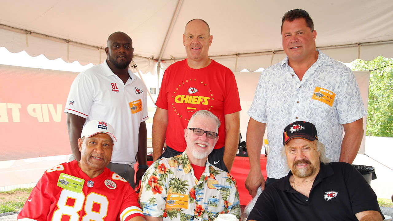 Photo Gallery: Alumni Day at Chiefs Training Camp