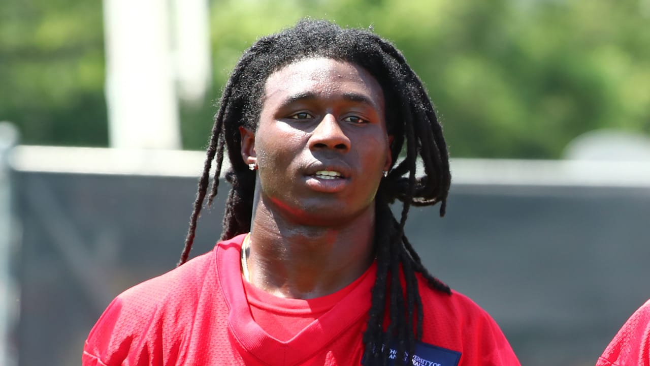 New team, new cut: Chiefs' Watkins sheds dreads for business