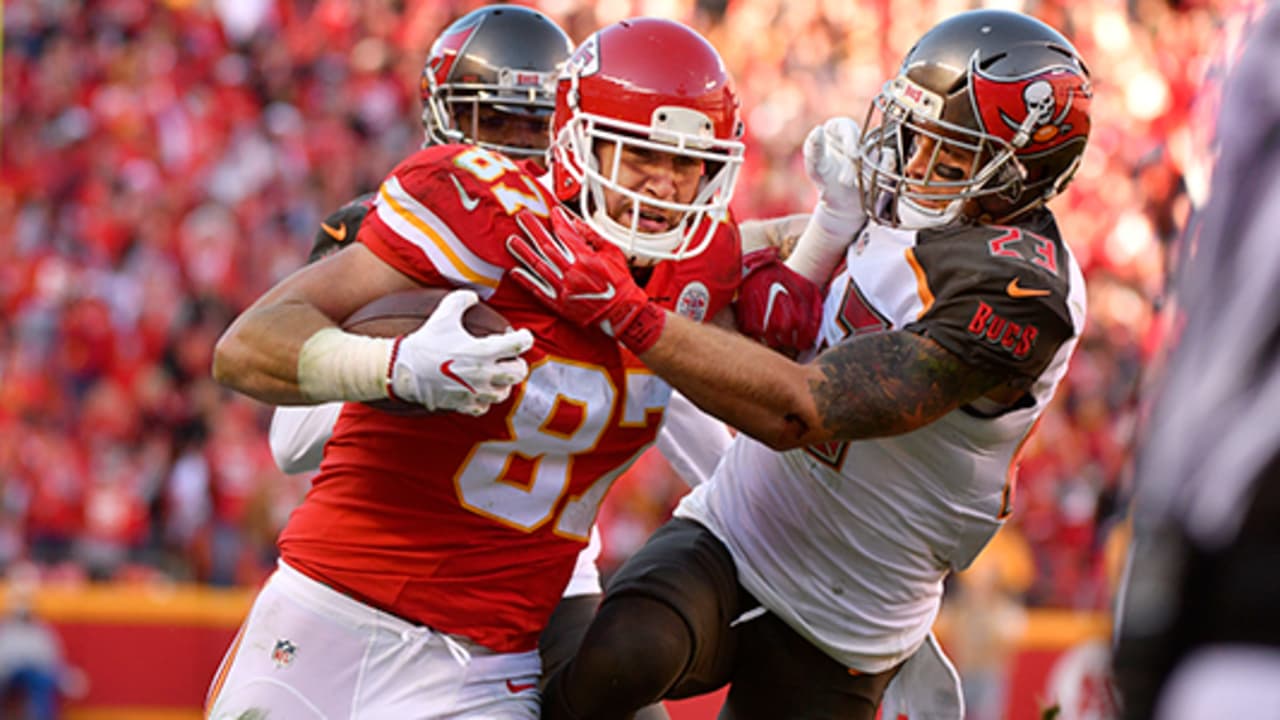 Pre-Camp Reads: Travis Kelce On Verge of Passing Tony Gonzalez in Key ...