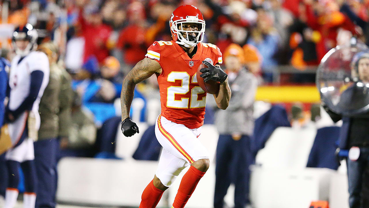 Kansas City Leads Denver, 17-3, at Halftime