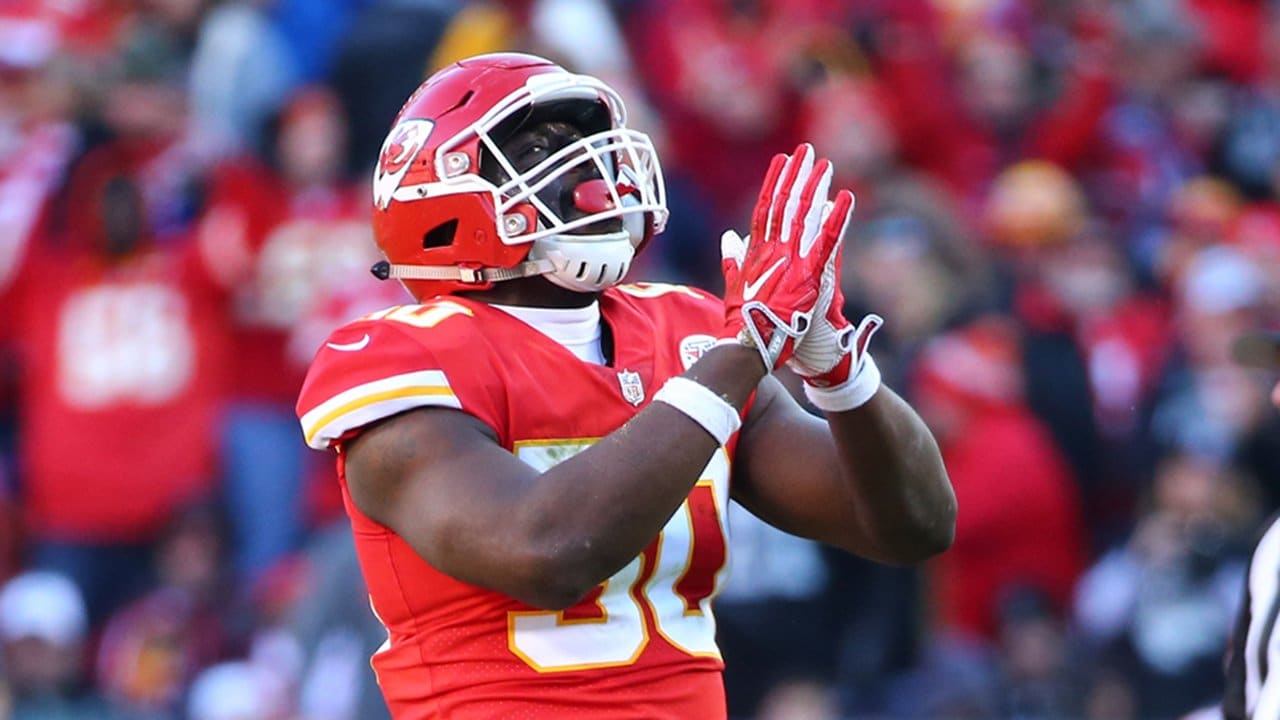 Justin Houston Celebrates After Sack