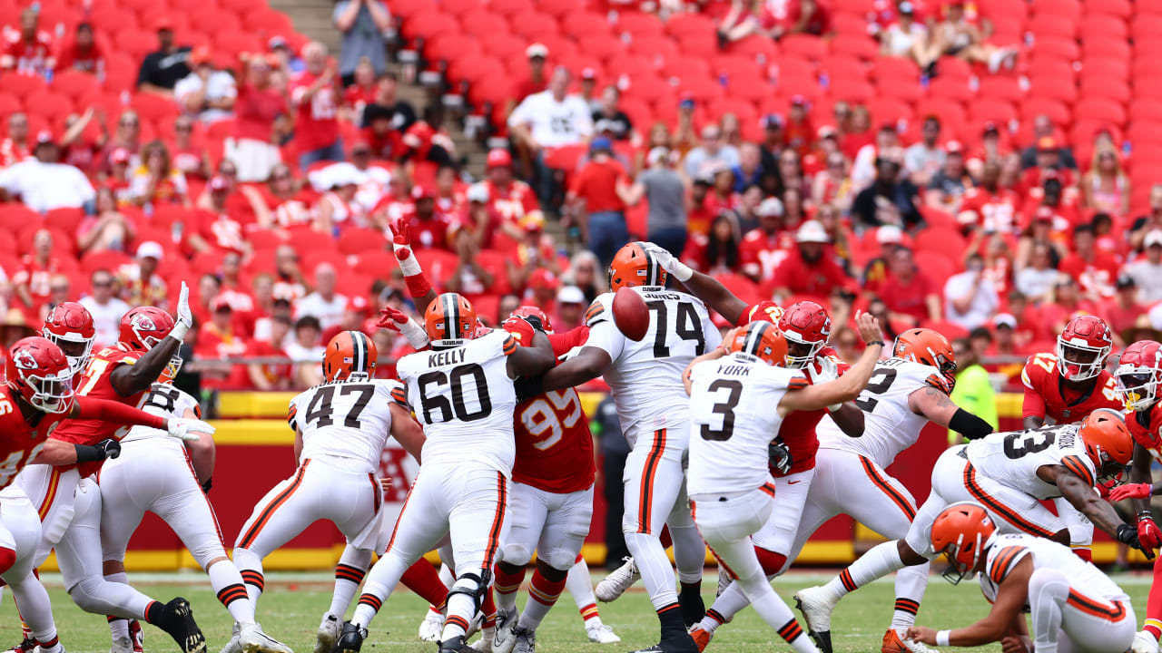 Cleveland Browns kicker Cade York's blocked field goal attempt for