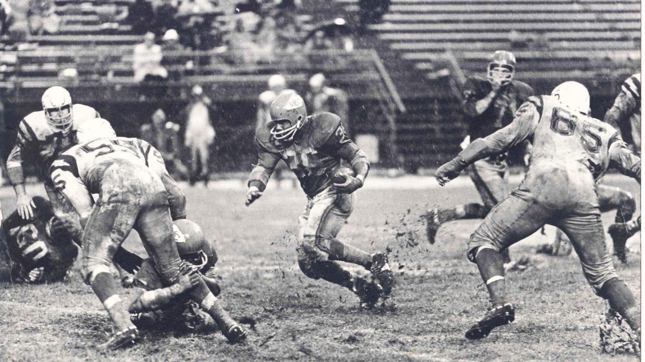 Today in Pro Football History: Highlighted Year: Cookie Gilchrist, 1963