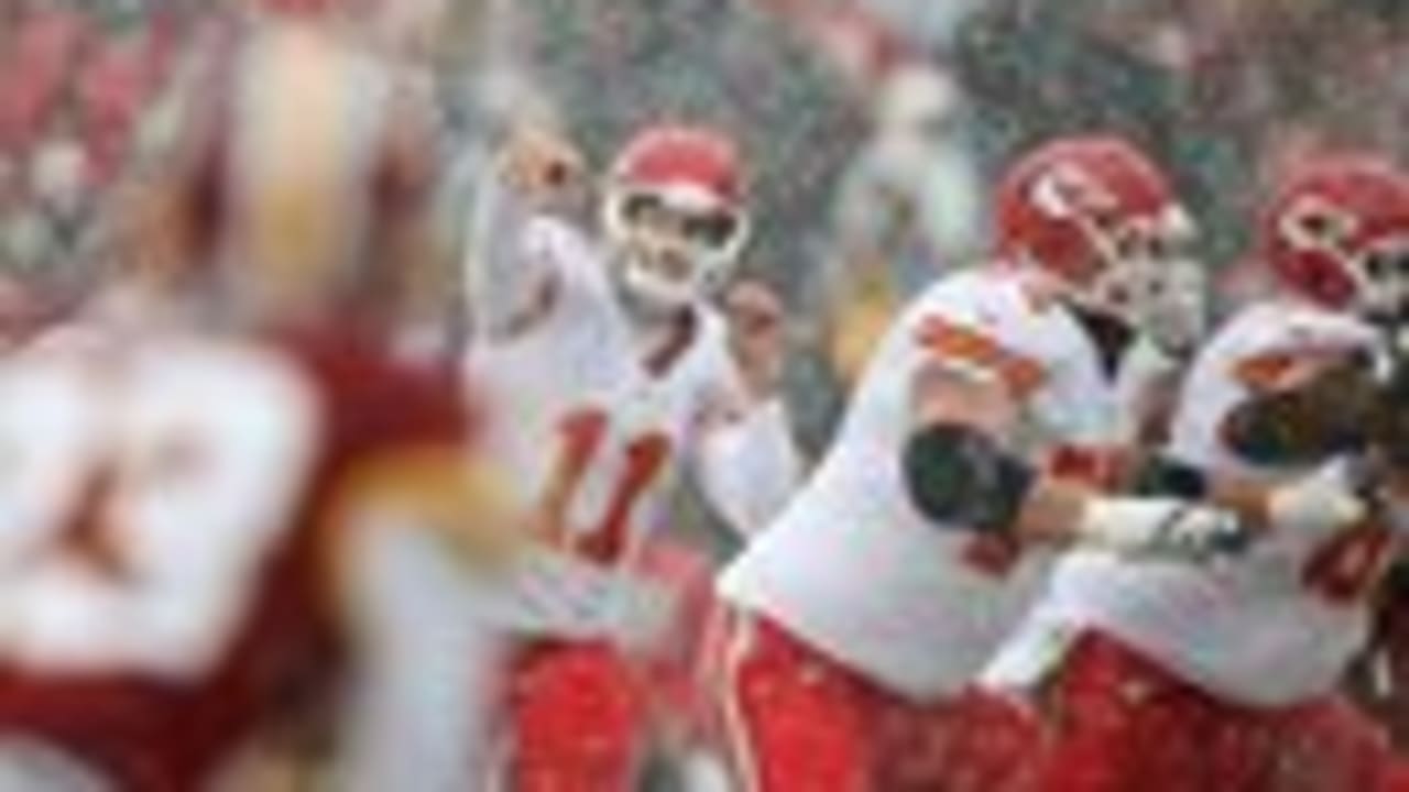 Kansas City Chiefs' Tamarick Vanover (87) makes a reception