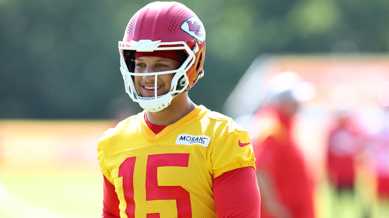 Creed Humphrey says the Chiefs want to be 'physically dominating' at the  line - Arrowhead Pride