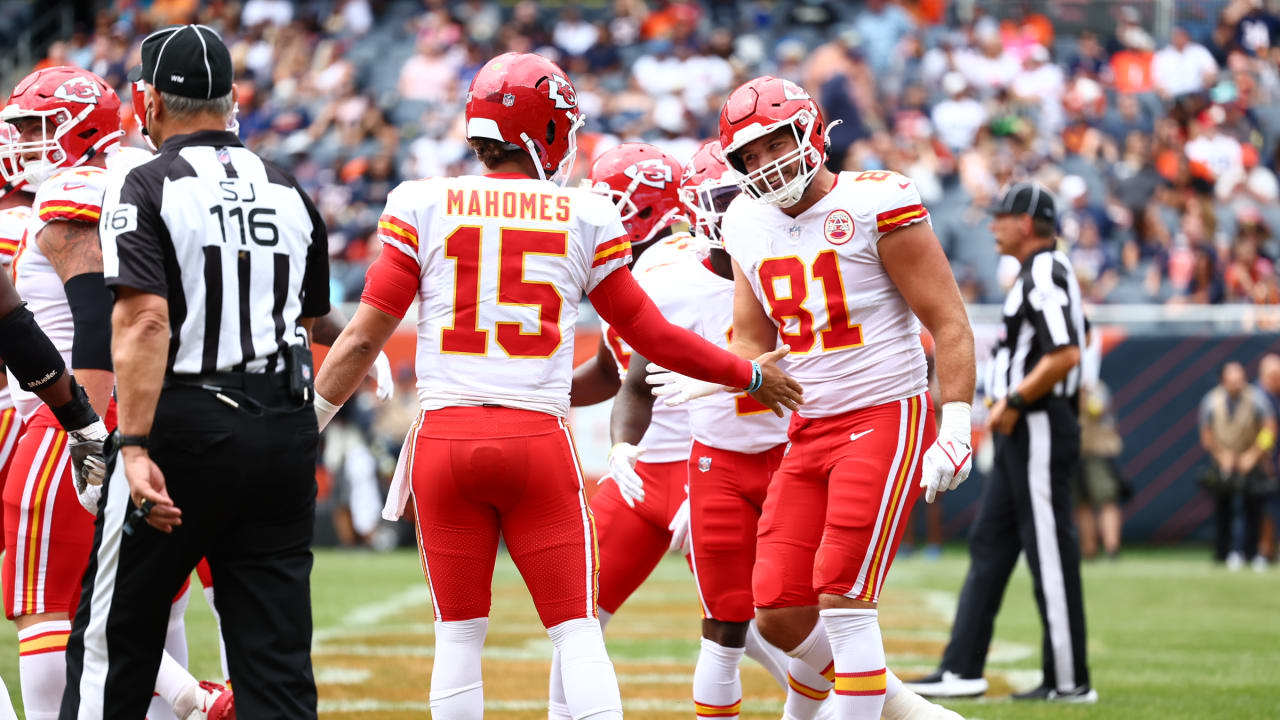 Blake Bell Leaps into the Stands after Hauling in Patrick Mahomes