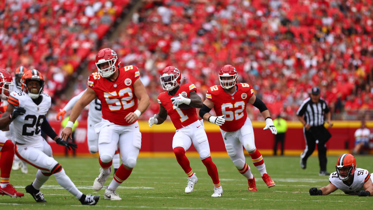 Kansas City Chiefs wide receiver Justyn Ross shoves defensive back away on  14-yard catch and run