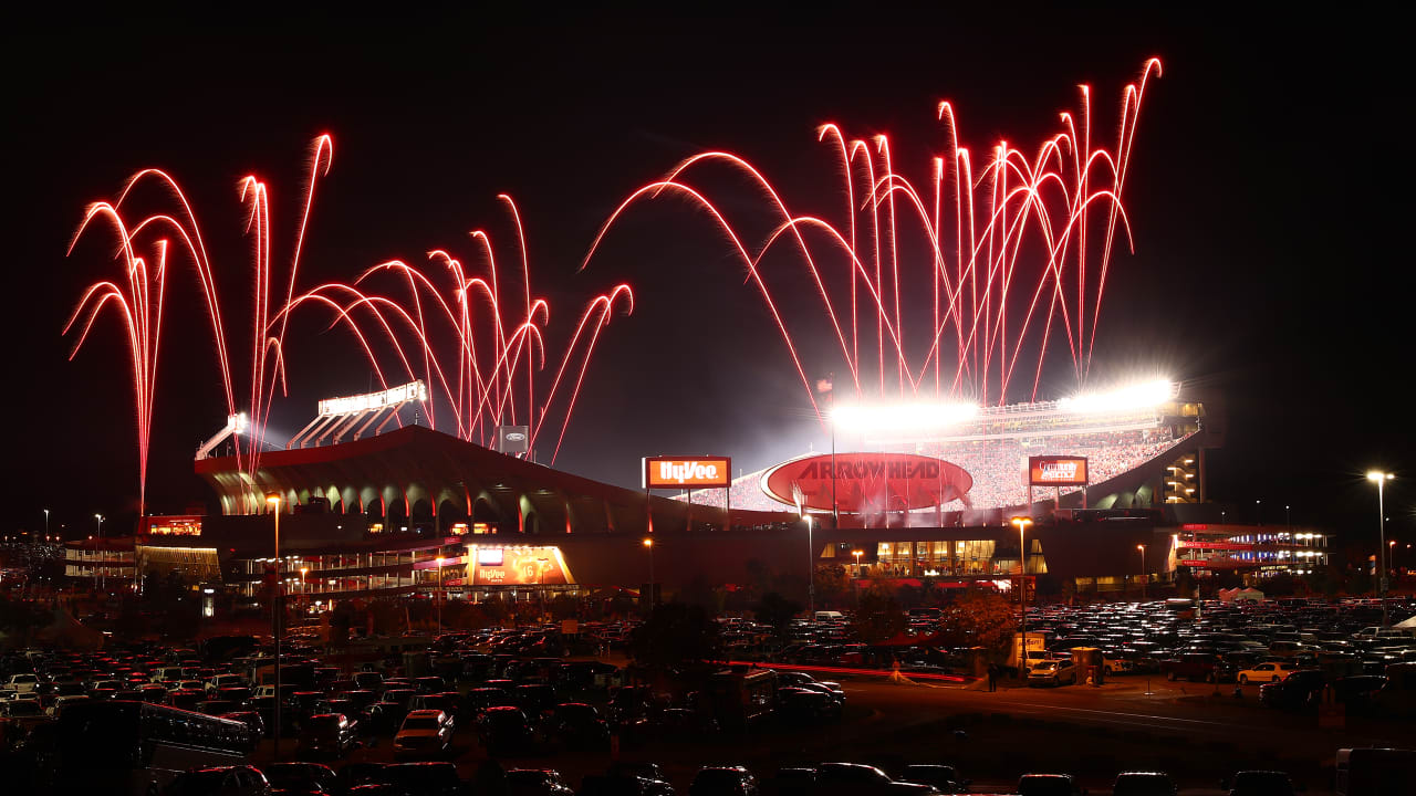 arrowhead stadium at night