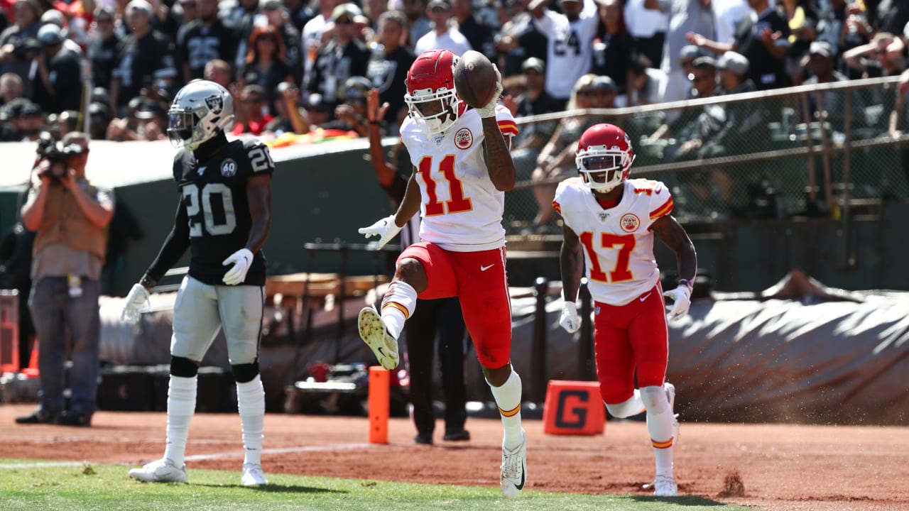 Oakland Raiders show a lot of holes in their 28-10 loss to the Chiefs