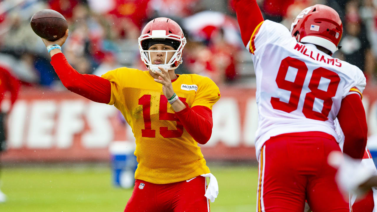 Chiefs Training Camp Observations Day 3 A New Offensive Strategy Emerges - 20al15c