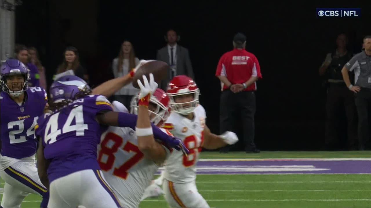 Travis Kelce Makes Incredible Catch & Follows with TD!