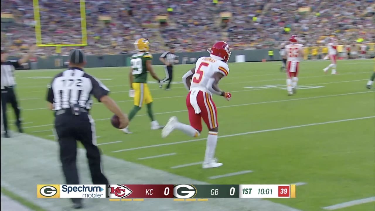 De'Anthony Thomas Speeds Around the Edge for a Touchdown