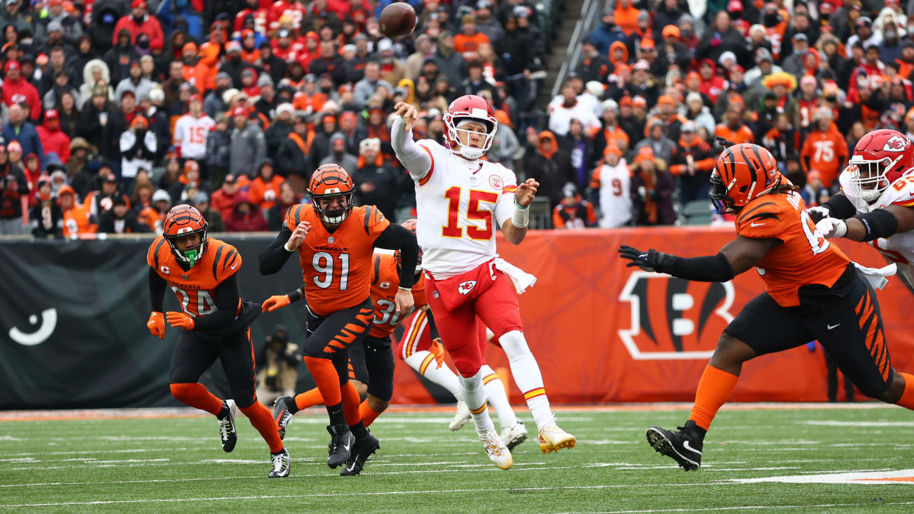 Patrick Mahomes' Best Plays from 2-TD Game in Week 17 | Chiefs vs. Bengals