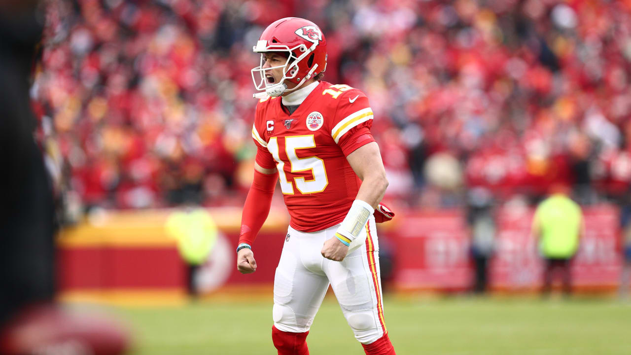 Patrick Mahomes Ties Playoff Record with FOUR TOUCHDOWNS in the Second ...