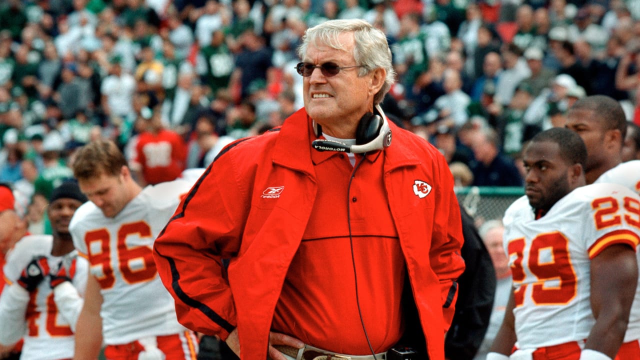 Remembering Dick Vermeil’s Record-Breaking Offense