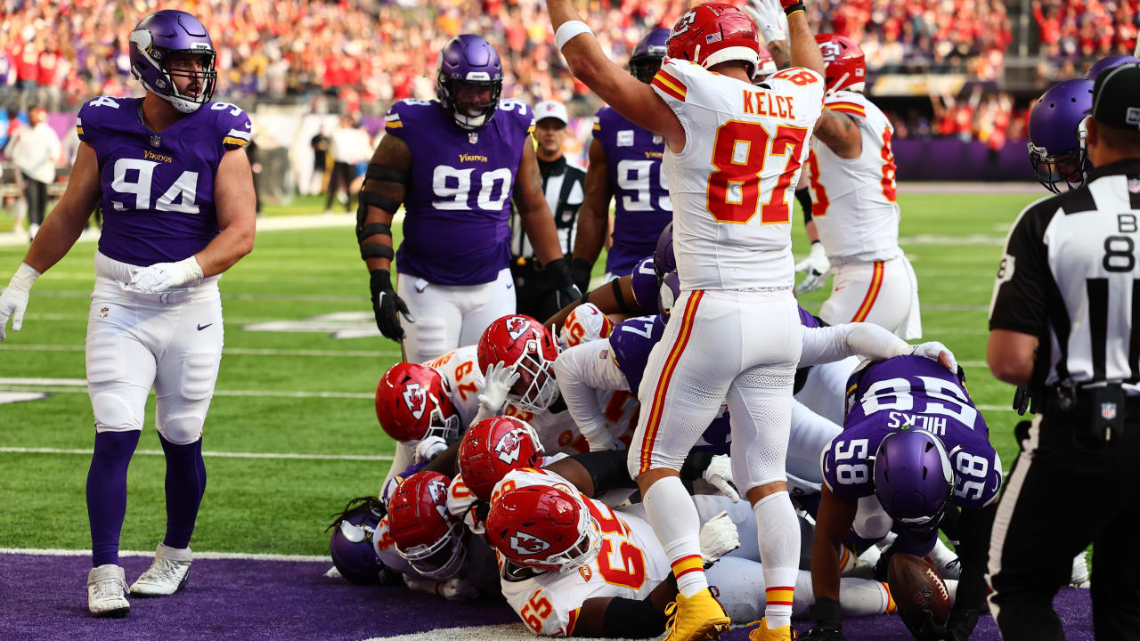 TOUCHDOWN: Kansas City Chiefs Running Back Isiah Pacheco Pushes The ...