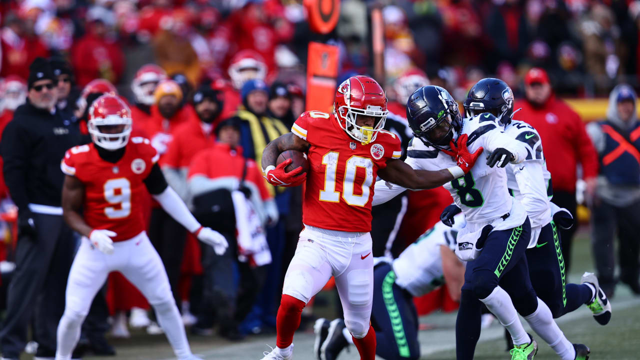 Homecoming Home Run: Kansas City Chiefs running back Isiah Pacheco explodes  for 48-yard TD