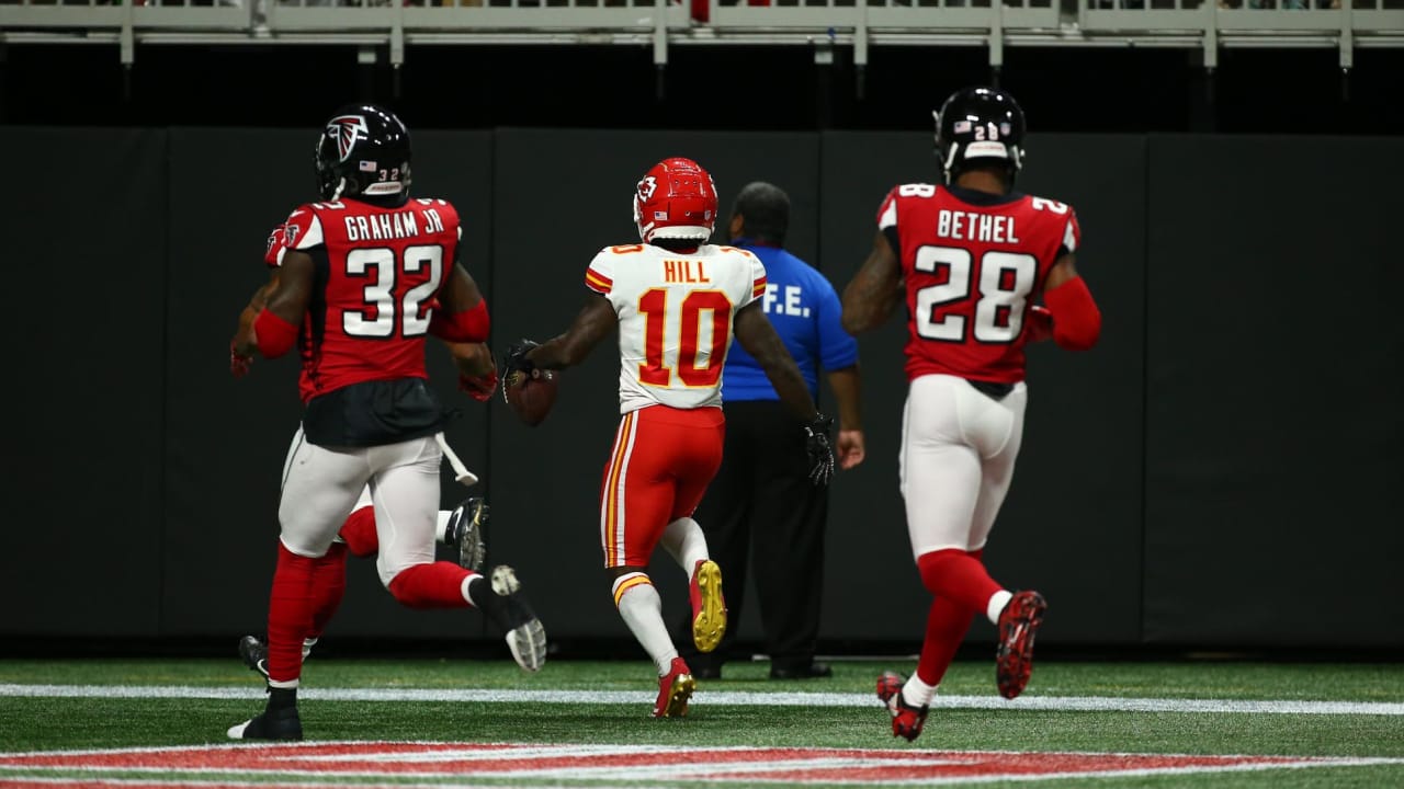 Patrick Mahomes, Tyreek Hill beat Triple Coverage for 69-Yard TD
