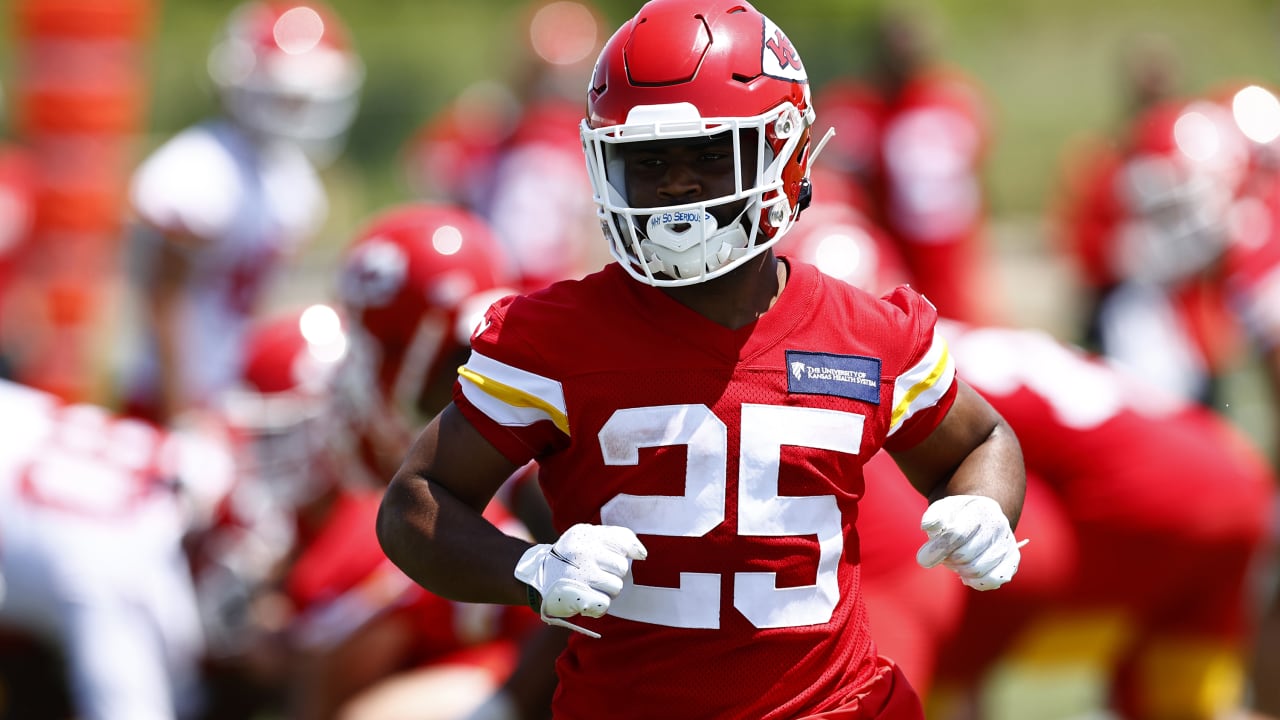 KC Chiefs: Clyde Edwards-Helaire was more involved in passing game