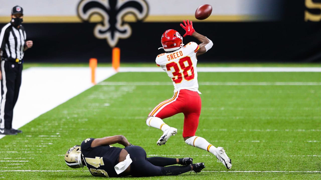 Chiefs win ninth in a row, move to 13-1 with 32-29 win over Saints