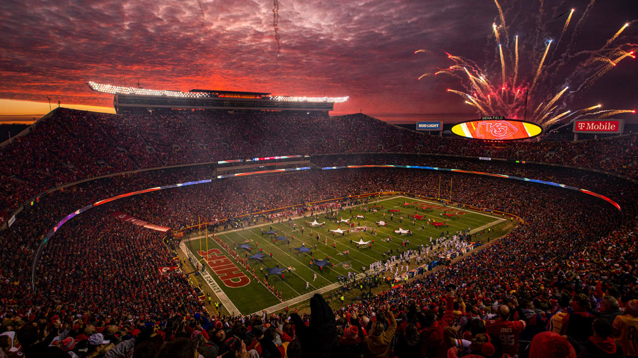 TONIGHT: NFL kicks off with Detroit Lions at Kansas City Chiefs