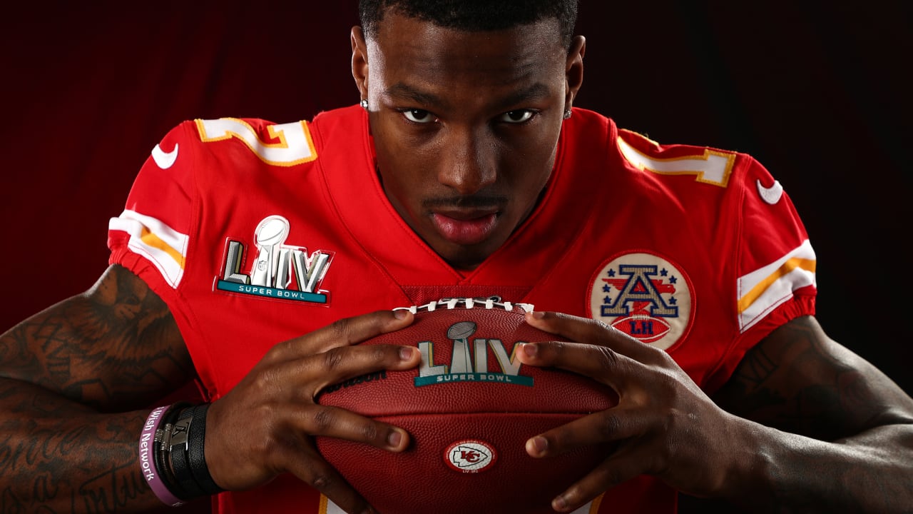 Photo Gallery: Super Bowl Jersey Photo Day