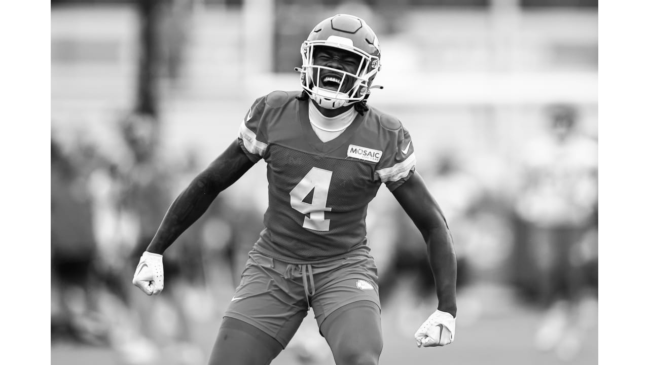 Kansas City Chiefs cornerback Reese Taylor runs during the NFL