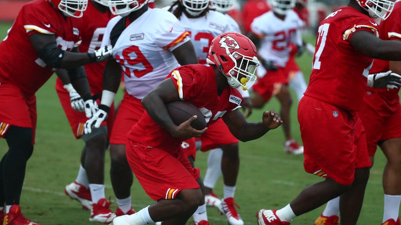 Watch Eric Berry own Travis Kelce in this one-on-one drill