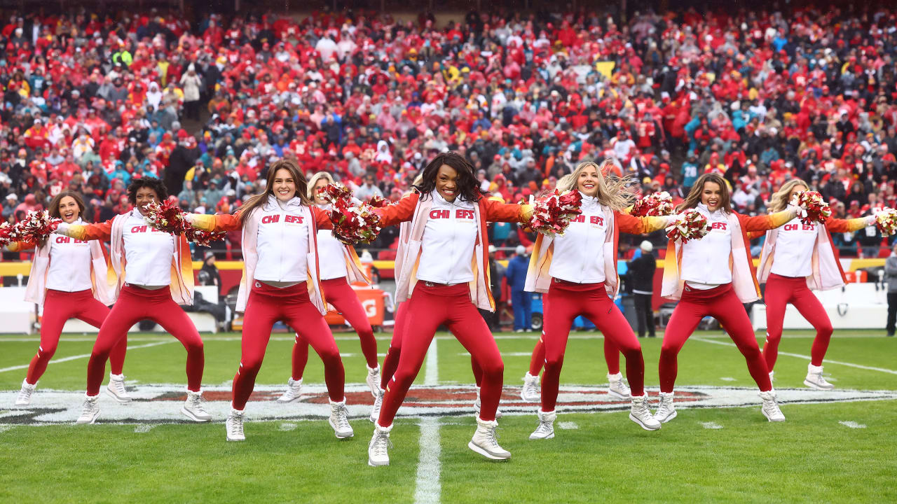 Photos: Chiefs Cheer and Entertainment from Divisional Round vs.  Jacksonville Jaguars