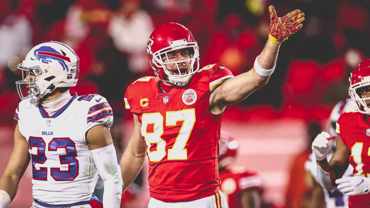 Final score: Chiefs handle Bills 38-24, win second straight AFC