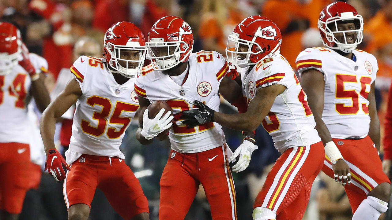 Chiefs' Murray catching on safety