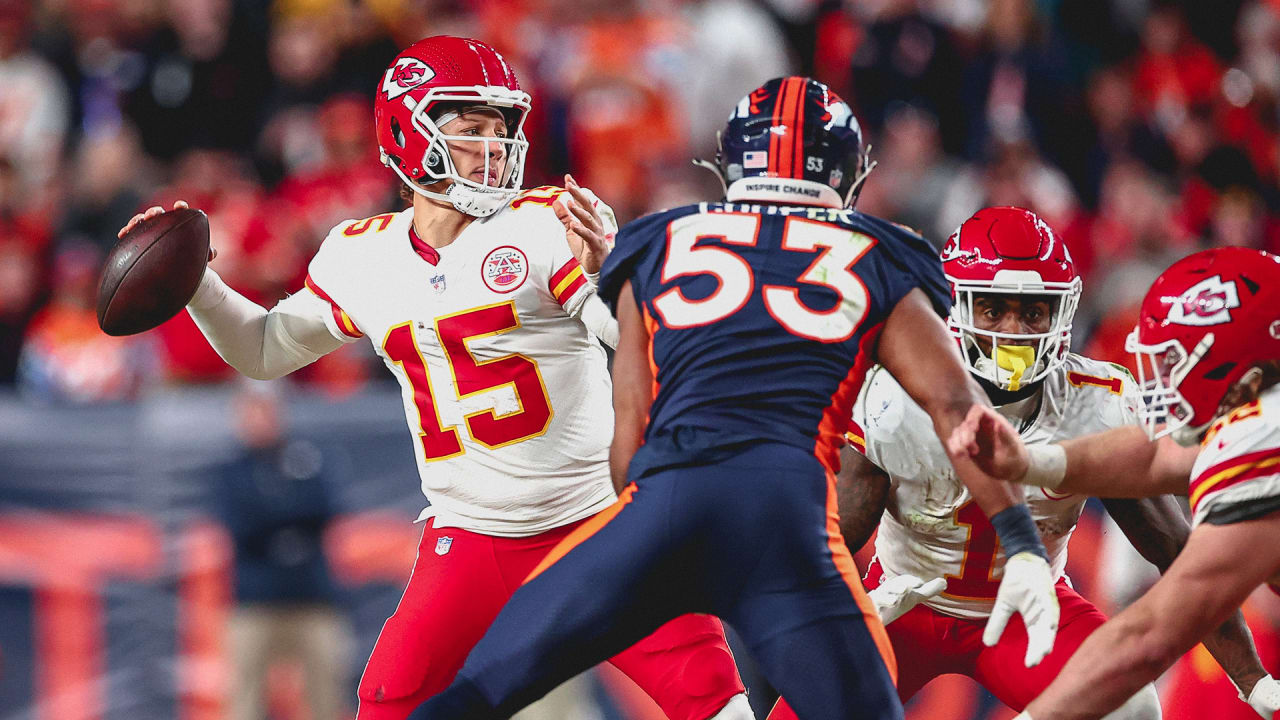 Patrick Mahomes' 3 Most Improbable Completions Week 9