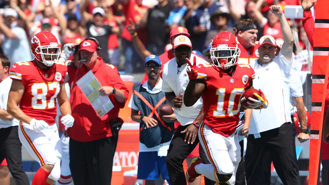 State NFL roundup: Tyreek Hill turns in 200-yard quarter for