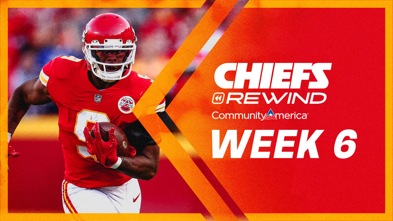 Download Tyreek Hill in Action - Kansas City Chiefs Wallpaper