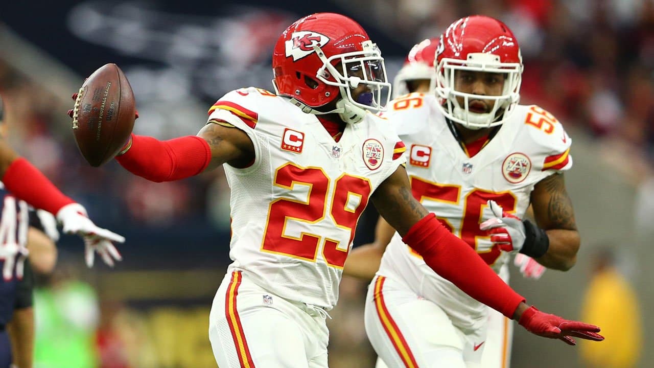 Eric Berry Intercepts Brian Hoyer