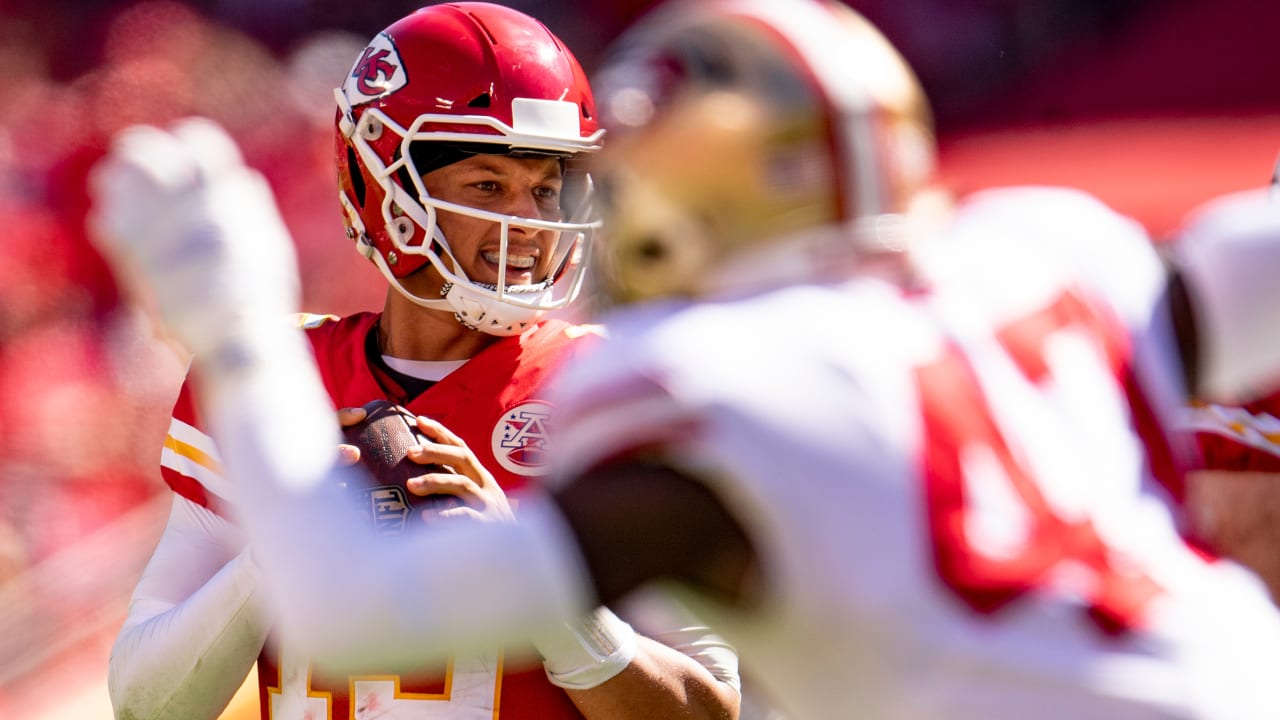 Kansas City Chiefs safety Justin Reid's “Bait and Take” Tip Drill Leads to  a safety Mike Edwards INT