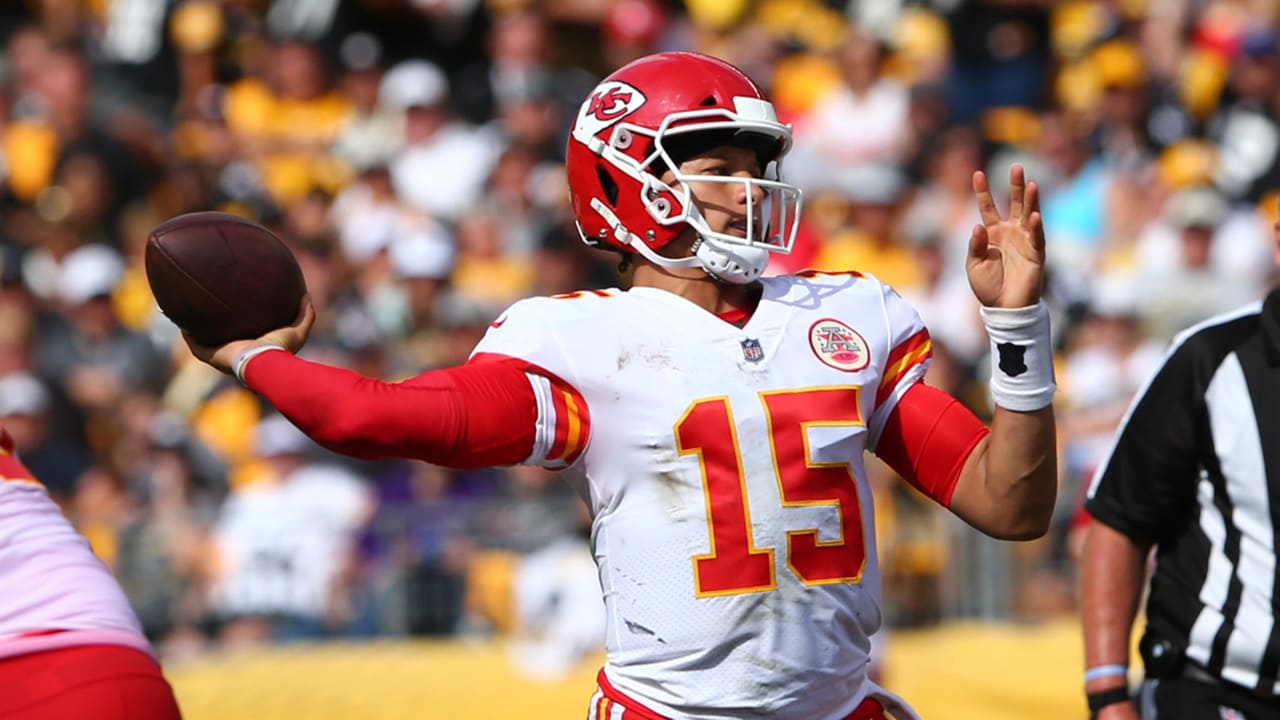 Patrick Mahomes throws SIXTH Touchdown Pass to Tyreek Hill
