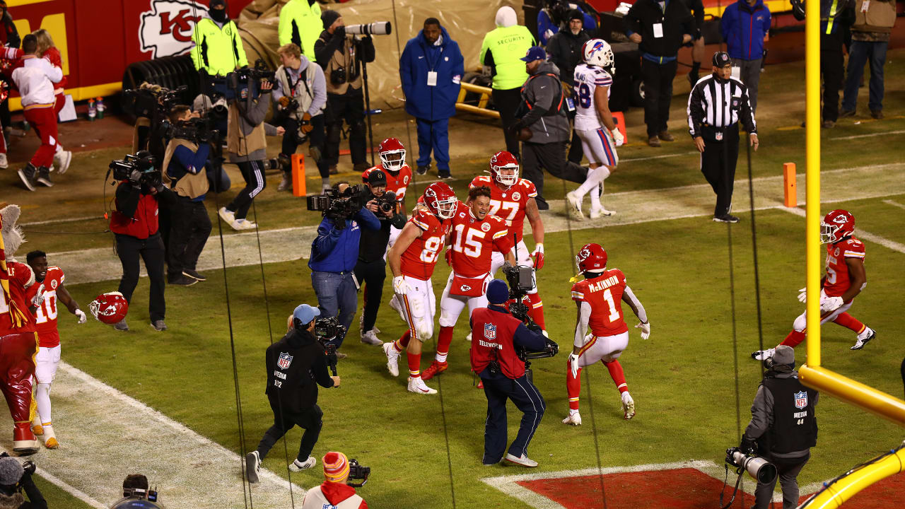 Video: Bills celebrated win over Chiefs with 13 seconds left