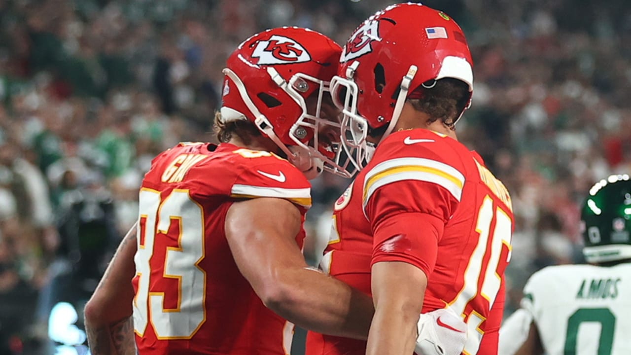 Kansas City Chiefs quarterback Patrick Mahomes fastest QB to