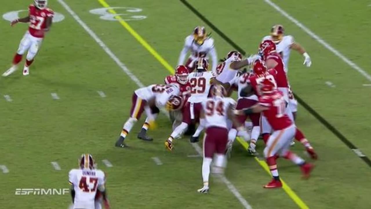 Travis Kelce Takes Direct Snap for a First Down