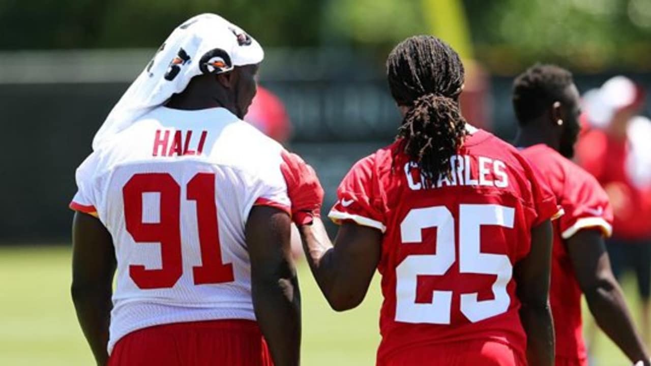 Chiefs' Jamaal Charles on field for mandatory minicamp