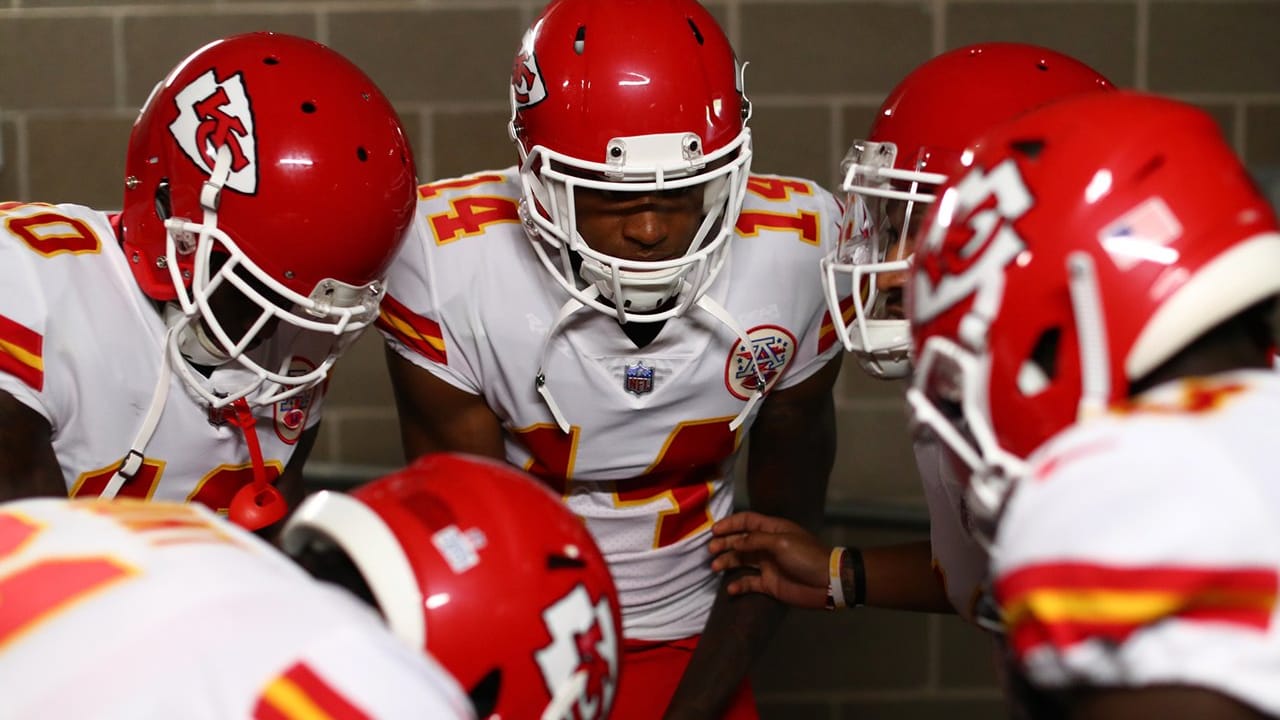 Photo Gallery: Chiefs Vs. Texans Pregame Warmups