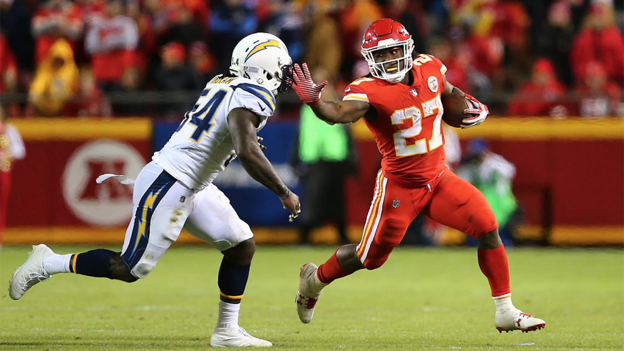 Chiefs rookie RB Hunt is NFL's top graded running back, PFF News &  Analysis